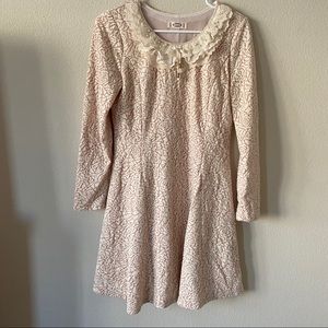 peter pan lace collar dress